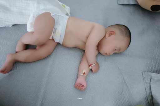 浙江宝宝积食发烧怎么处理